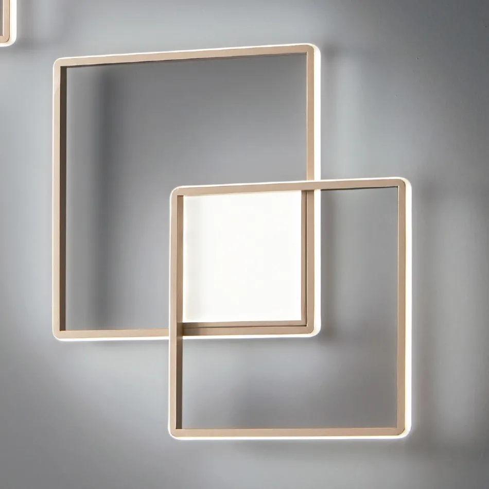 Modern - Formale Wandleuchte aus gold lackiertem Metall mit LED Viadurini