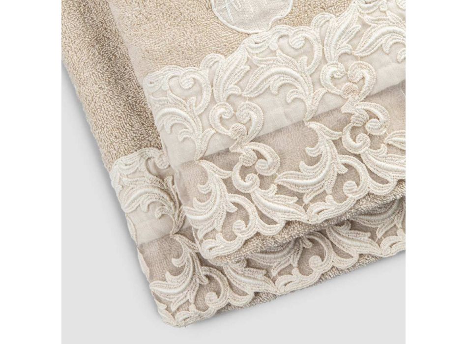 Gesichts- und Gästehandtücher aus Baumwollfrottee mit luxuriöser Farnese-Spitze – Jungvermählten Viadurini