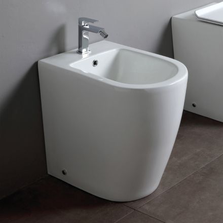 Bodenmontiertes Bidet mit einem Loch und randloser Technologie in weißer Keramik - Oleandro  Viadurini