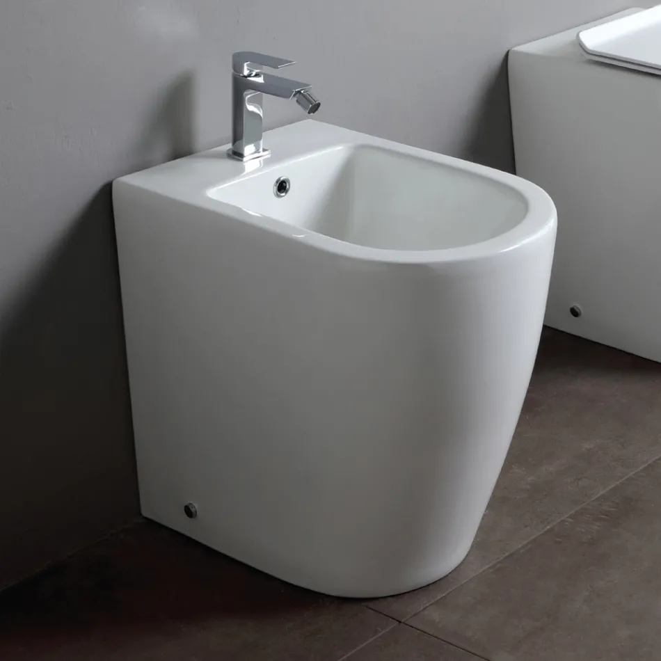 Bodenmontiertes Bidet mit einem Loch und randloser Technologie in weißer Keramik - Oleandro  Viadurini