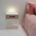 Weißer Nachttisch mit LED-beleuchtbarem Touch-Licht Adelia