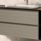 Badezimmer-Komposition mit 4 Schubladen, Waschbecken, Spiegel und offenen Regalen - Elios Viadurini