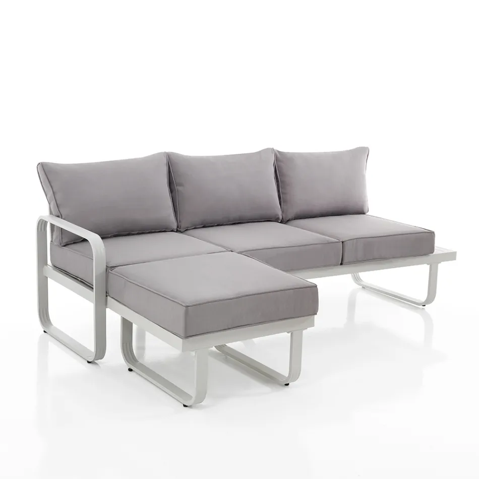 3-Sitzer-Sofa mit Aluminium-Gartenhocker und grauen Kissen – Avoir Viadurini