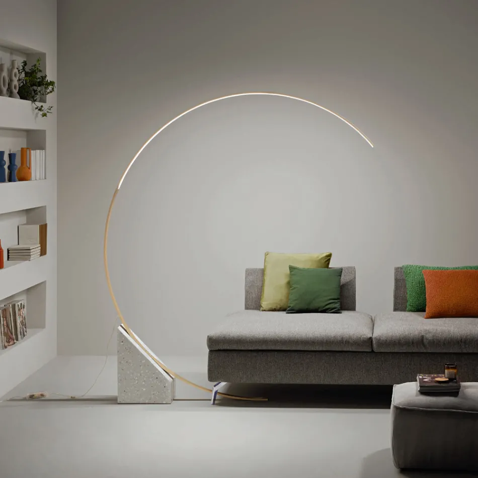 Stehlampe aus lackiertem Metall mit dimmbarem LED-Licht – Eukalyptus Viadurini