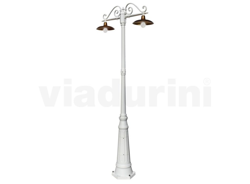 Laternenpfahl mit 2 Lichtern im Vintage-Stil aus Aluminium und Messing, hergestellt in Italien – Adela Viadurini