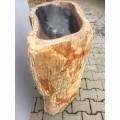 Handgearbeitetes freistehendes Waschbecken aus Naturstein Ley