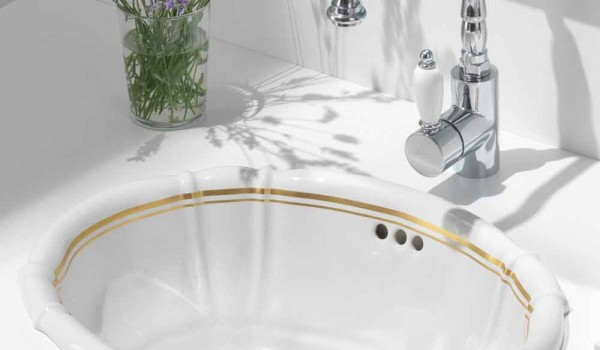 Einbauwaschbecken klassisch aus Porzellan und Gold, Santiago