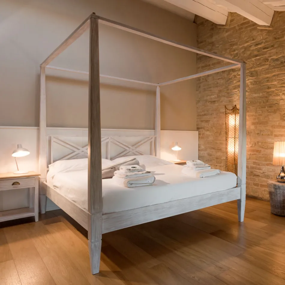 Doppelbett (160 x 200 cm) mit Himmelbett aus massivem Teakholz – Aquarell Viadurini