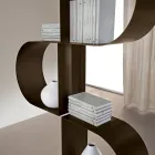 Fatima Vertikales Bücherregal aus lackiertem Metall mit verstellbaren Beinen Viadurini