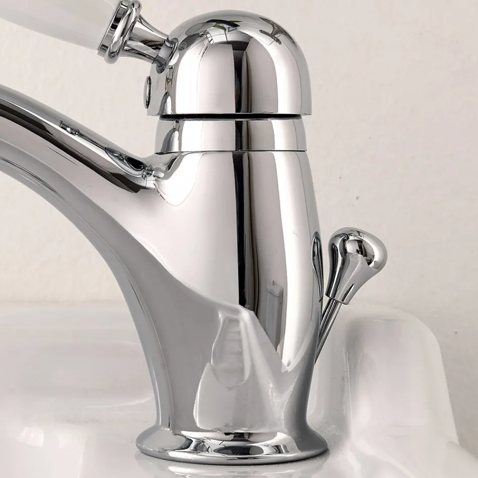 Handgefertigter Waschtischmischer aus Messing im klassischen Stil mit Hebel – Noriana Viadurini