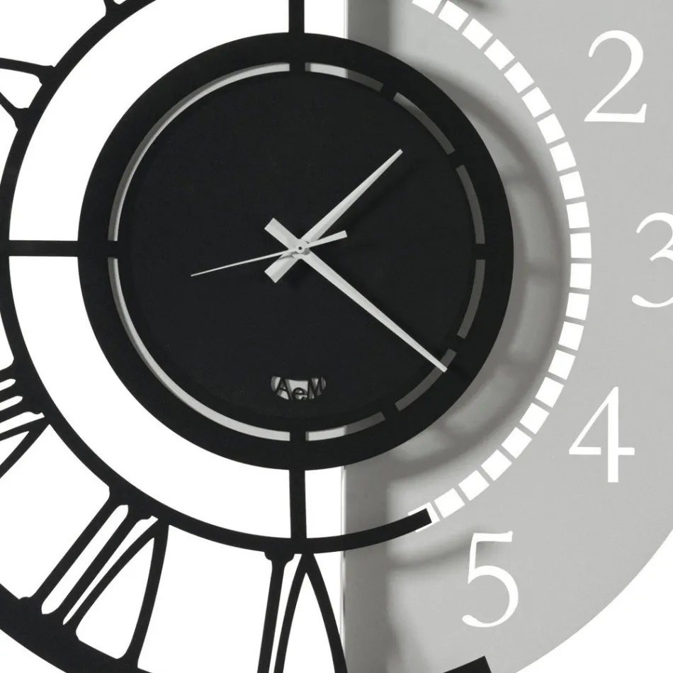 Modernes rundes Design Wanduhr aus Eisen mit doppelter Nummerierung - Kassio Viadurini