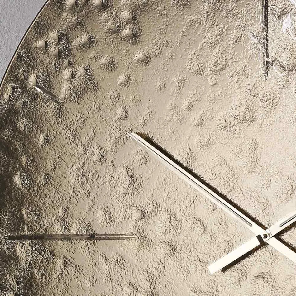 Wellenförmige Wanduhr aus Fusingglas mit Messingzeigern - Radia Viadurini