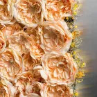 Dekoratives Wandpaneel aus Metall und künstlichen Rosen Made in Italy - Rosetta Viadurini