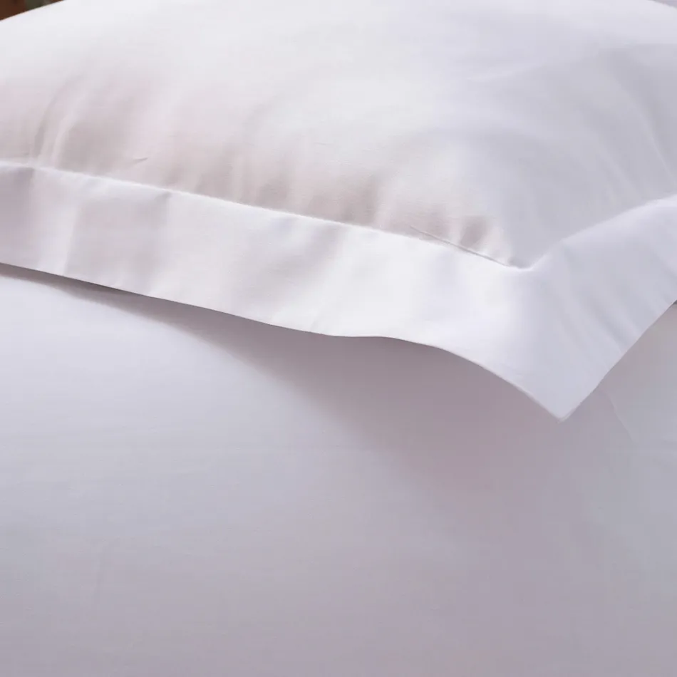 Bettbezug-Set mit 2 Kissenbezügen aus 100 % Baumwollsatin, hergestellt in Italien – flauschig Viadurini