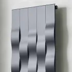 Vertikales Design 5 Bar Stahlstrahlplatte bis 1003 Watt - Fluss Viadurini