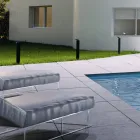 LED-Außenstrahler aus weißem oder schwarzem Aluminium - Garten Viadurini