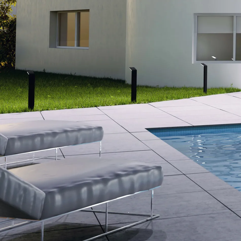 LED-Außenstrahler aus weißem oder schwarzem Aluminium - Garten Viadurini