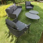 Wohnzimmer bestehend aus Sofa, Sesseln und 2 Couchtischen aus Aluminium - Yuma Viadurini