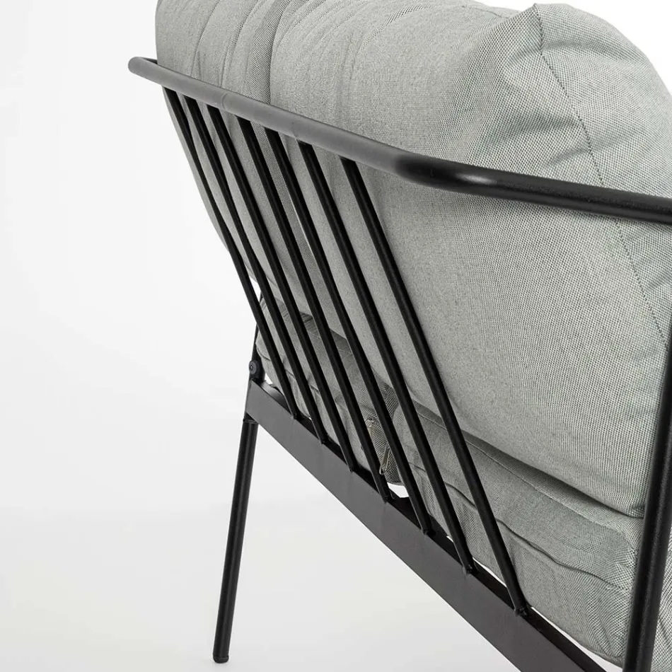 Wohnzimmer im Freien mit 1 Sofa, 2 Sesseln und 2 Stahltischen - Prefer Viadurini