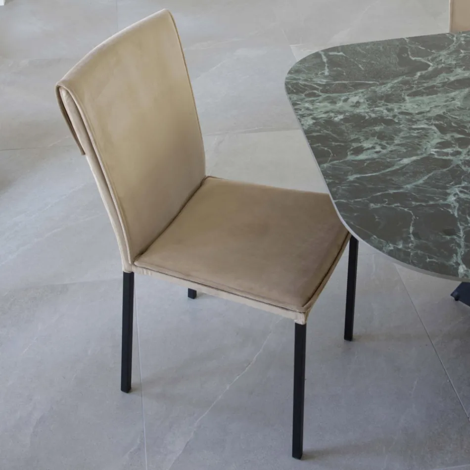 Wohnzimmerstuhl aus schmutzabweisendem Samt und schwarzer Struktur – Haroon Viadurini