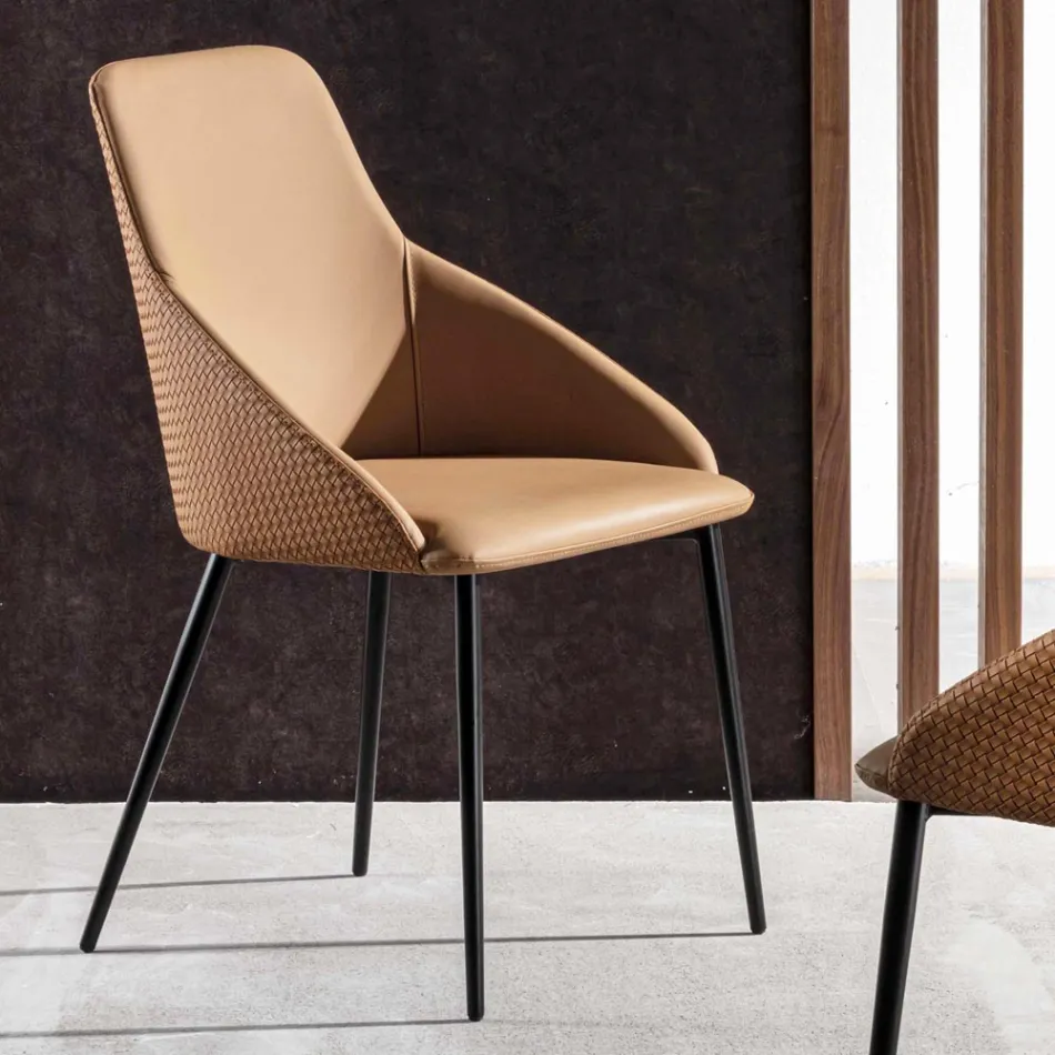 Öko-Ledersessel mit verzierter Rückenlehne und schwarzer Metallbasis, 2 Stück - Nima Viadurini