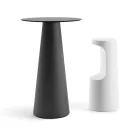 Hoher Designhocker aus mattem Polyethylen für den Außenbereich, hergestellt in Italien – Forlina Viadurini