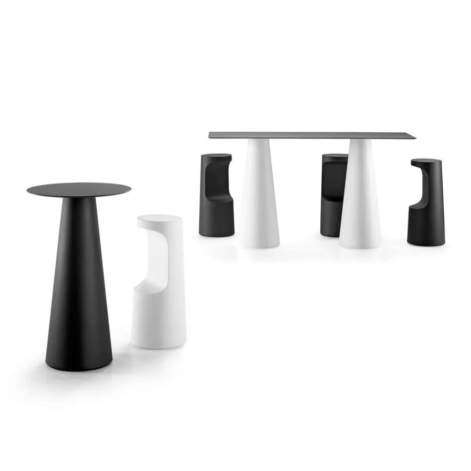 Hoher Designhocker aus mattem Polyethylen für den Außenbereich, hergestellt in Italien – Forlina Viadurini