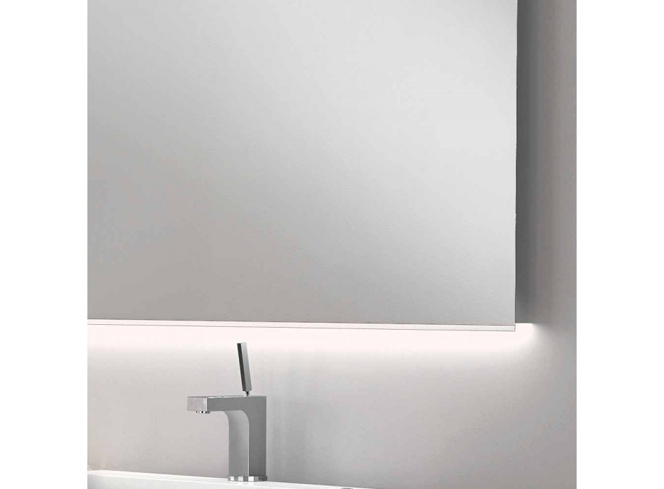 Badezimmerspiegel mit modernem Design LED-Licht mit Satinkanten Veva