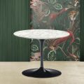 Tulip Saarinen Couchtisch aus Carrara-Marmor, H 41, hergestellt in Italien – Scharlachrot