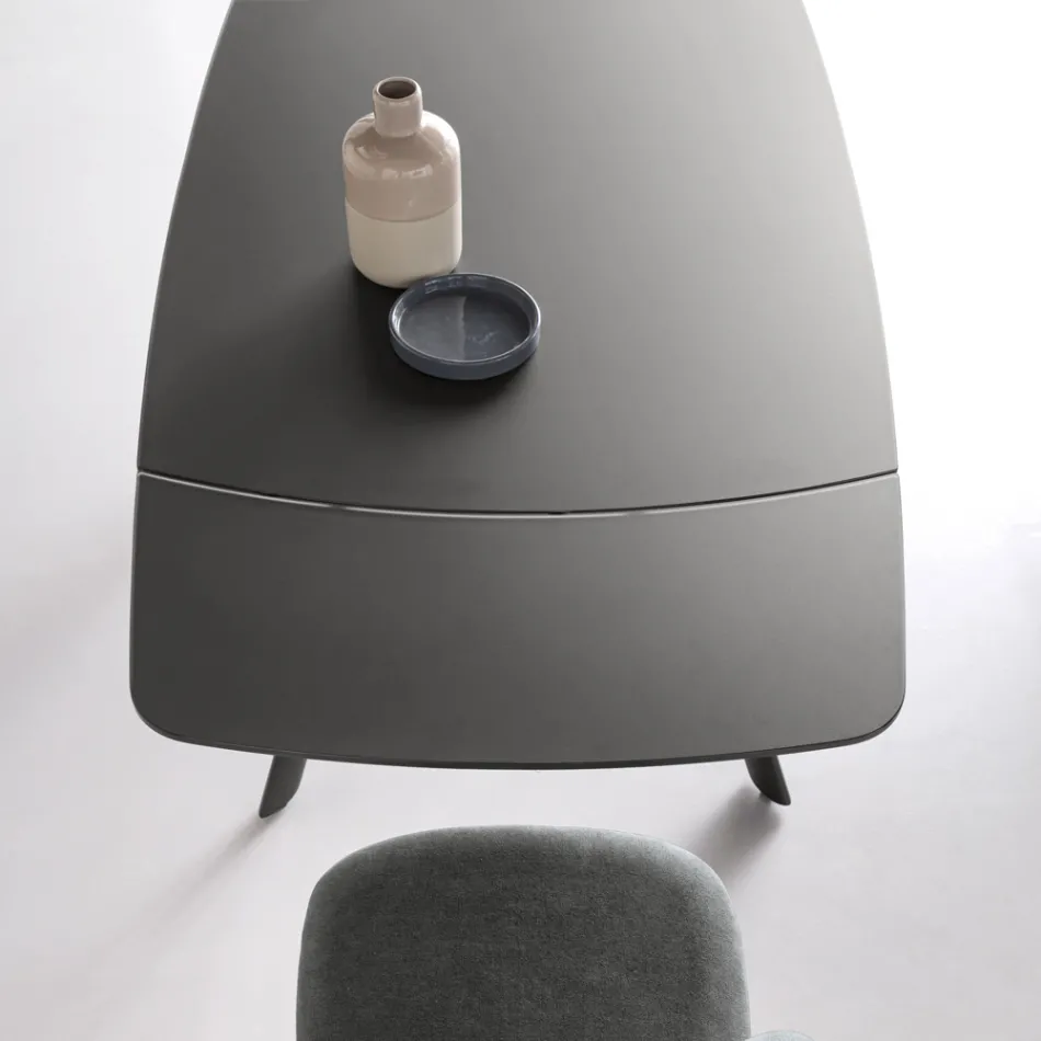 Ausziehbarer Tisch bis 210 cm aus Glas und lackiertem Metall - Naxos Viadurini