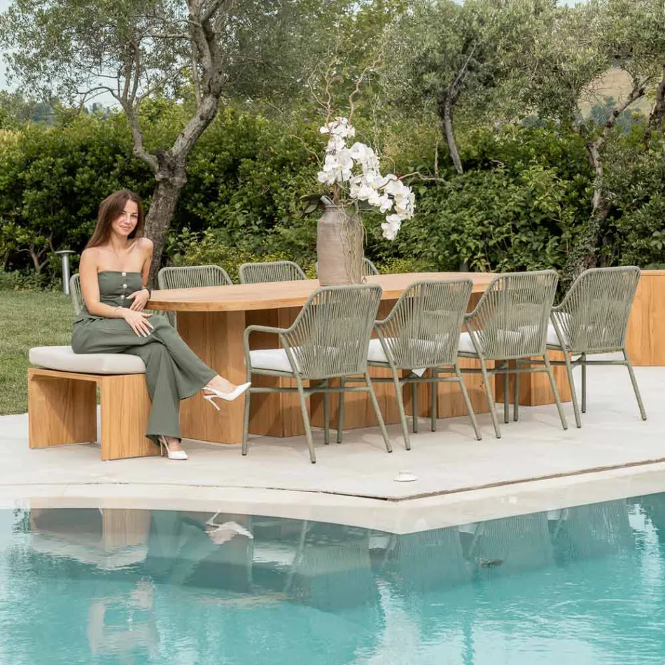 Tisch mit gebürsteter Teakholzplatte und abgerundeten Ecken – Destination Viadurini