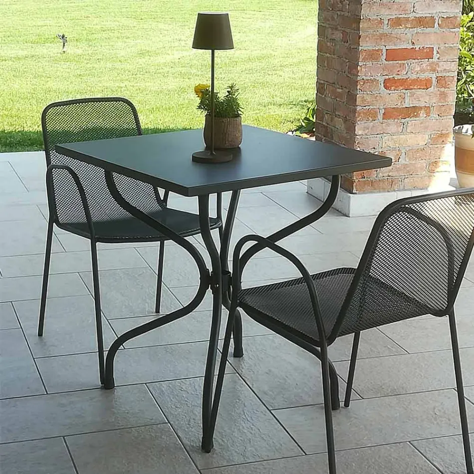 Lirion Gartentisch aus lackiertem Metall in zwei Größen, hergestellt in Italien Viadurini