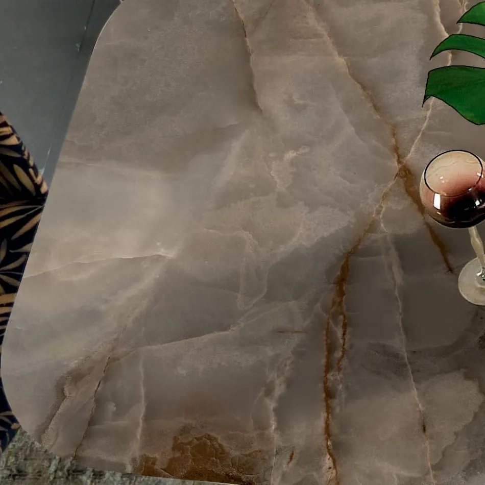 Fester Tisch mit tonnenförmiger Platte aus Keramik, hergestellt in Italien – Settimmio Viadurini