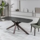 Fester Tisch mit Keramikplatte und Untergestell aus massivem Walnussholz – Orange Viadurini