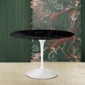Tulip Eero Saarinen H 73 Runder Tisch aus schwarzem Marquinia-Marmor, hergestellt in Italien – Scharlachrot