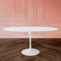 Tulip Eero Saarinen H 73 Ovaler ausziehbarer Tisch aus weißem Flüssiglaminat – Scharlachrot