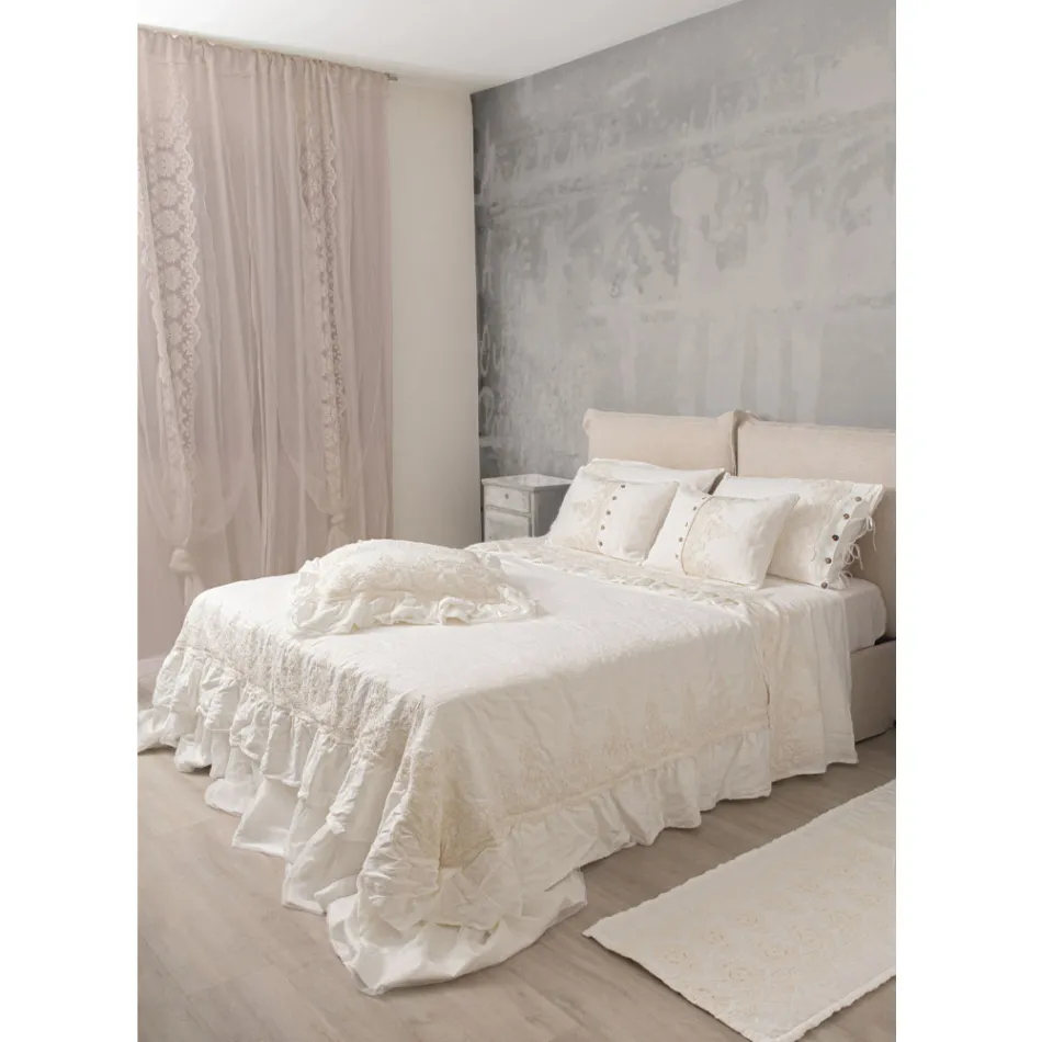 Leichter Leinenvorhang mit Organza und gotischer Stickerei im Luxuszentrum – Marinella Viadurini