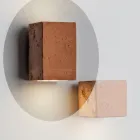 Handgefertigte LED-Gartenwandleuchte aus Terrakotta von Toscot Smith Viadurini