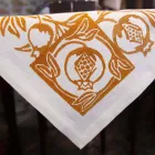 Hochkünstlerische Leinentischdecke mit italienischem Kunsthanddruck - Marken Viadurini