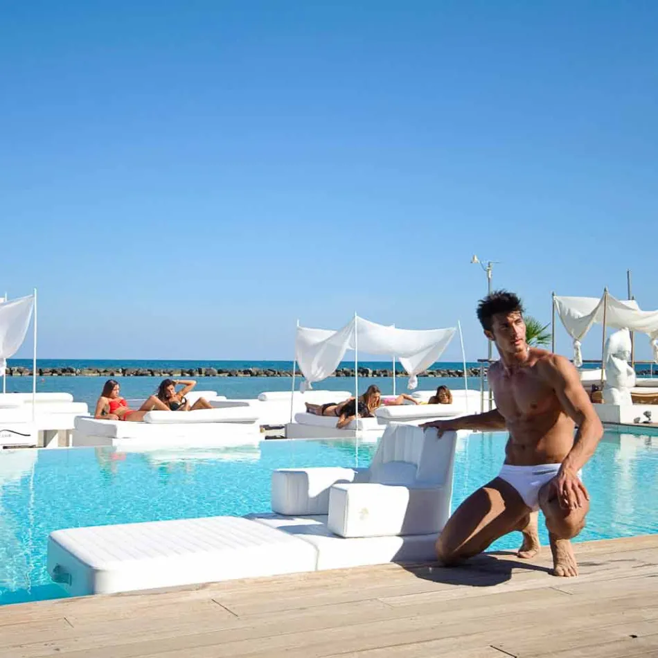 Trona weiß Design schwimmenden Sessel in Italien hergestellt Viadurini