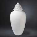 Hohe weiße Keramikvase mit verzierter Spitze Handgefertigt in Italien - Verio