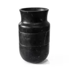 Vasendekor aus weißem Carrara-Marmor und schwarzem Marquinia-Design - Calar Viadurini