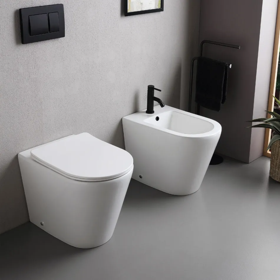 Boden-WC mit schmalem Soft-Close-Sitz aus weißer Keramik - Salice Viadurini